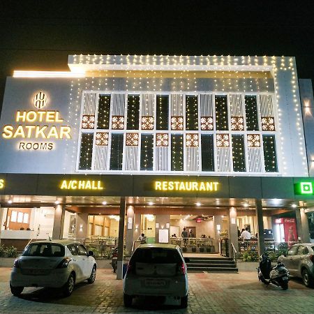 Hotel Satkar Chhatral Extérieur photo