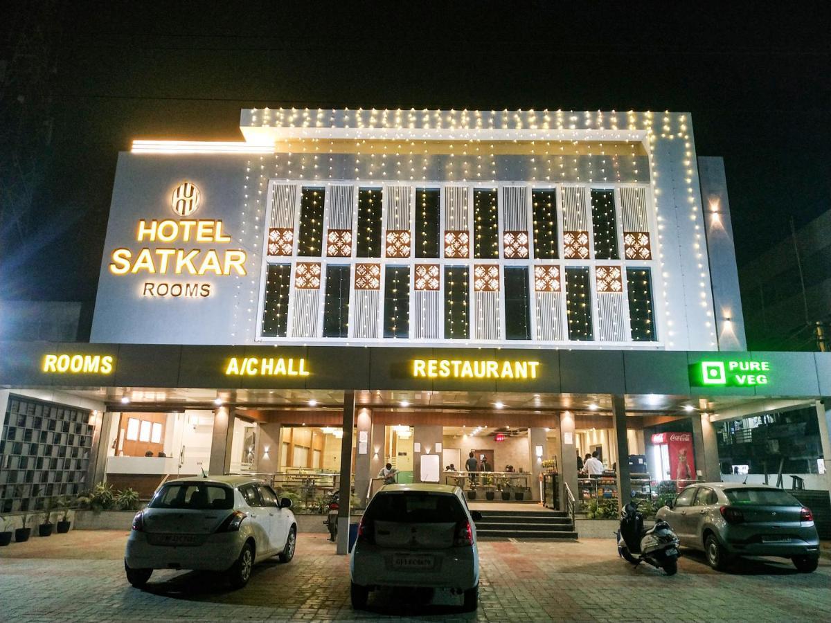 Hotel Satkar Chhatral Extérieur photo