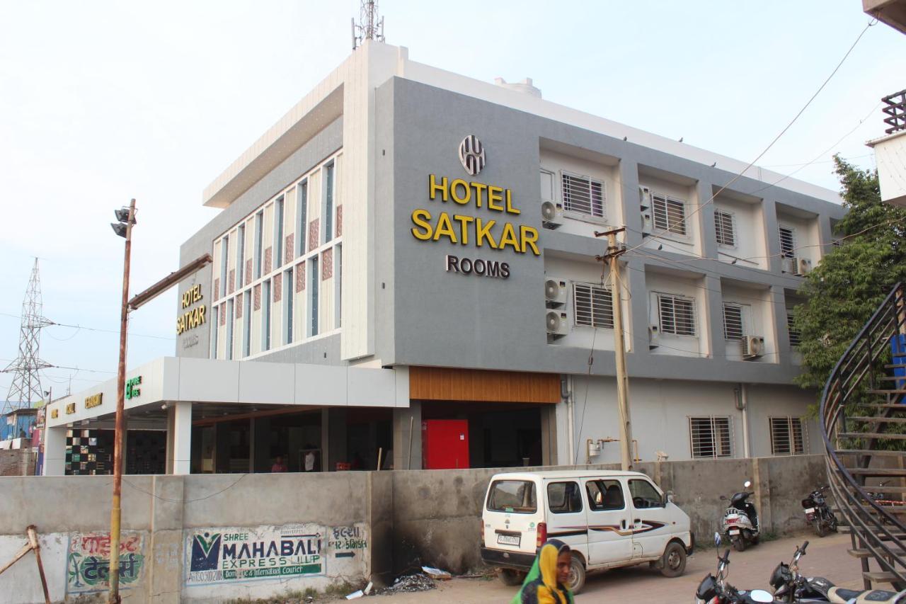 Hotel Satkar Chhatral Extérieur photo